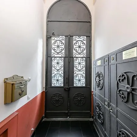 Premiere Dubcek דירה