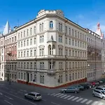 Apartment Premiere Dubcek *